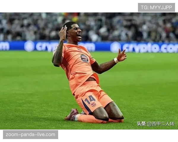 拉什福德从边锋到中锋的角色转型困境分析